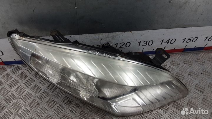 Фара правая Renault Megane 3 2011