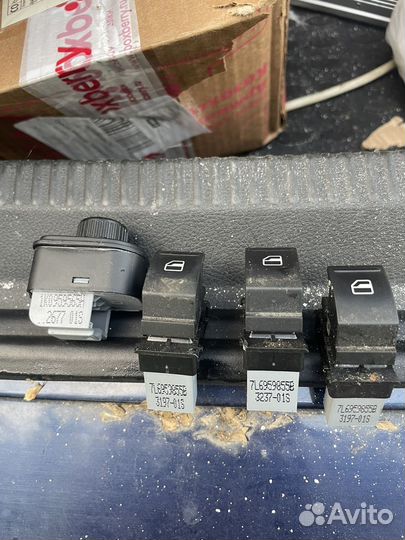 Кнопка стеклоподъемника Passat b6