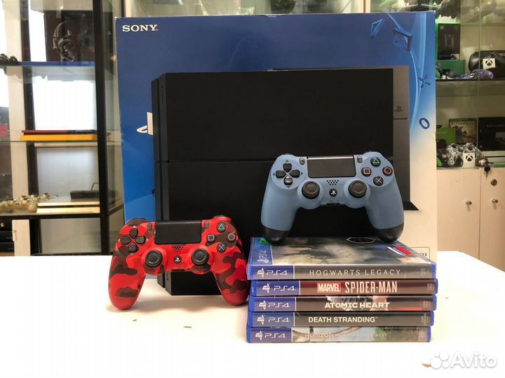 Sony PlayStation 4 с 2 геймпадами + 400 игр