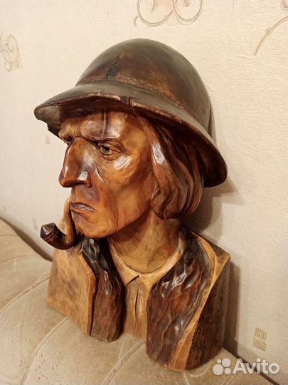 Скульптура Курящий гуцул с люлькой (трубкой)