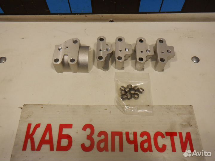 Бугель крышка распредвала Mitsubishi 4D56 2.5TD