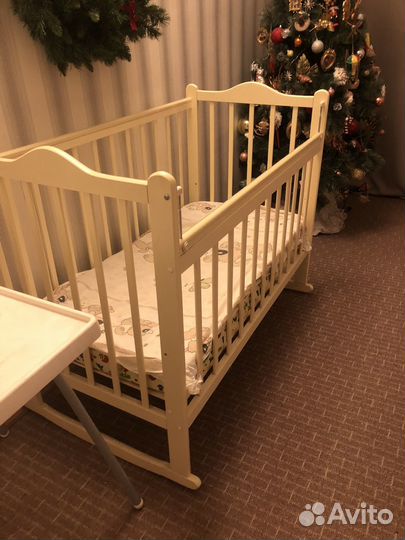 Детская кроватка