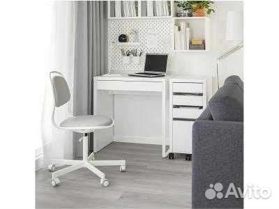 Компьютерный стол Икеа Микке с тумбой