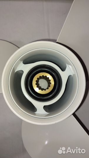 Винт Yamaha 60-140, F70-F130 (3x13x18)