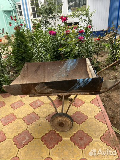 Тачка садовая