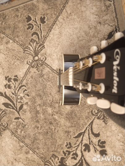 Акустическая гитара