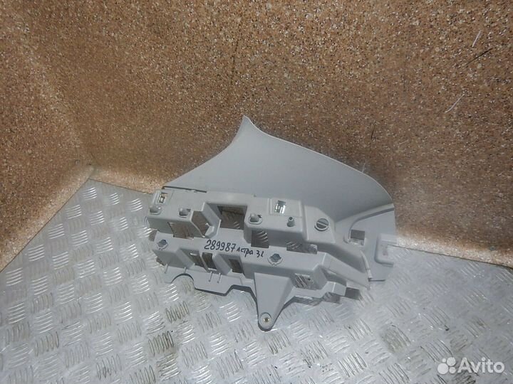 Обшивка/пластик багажника Opel Astra J