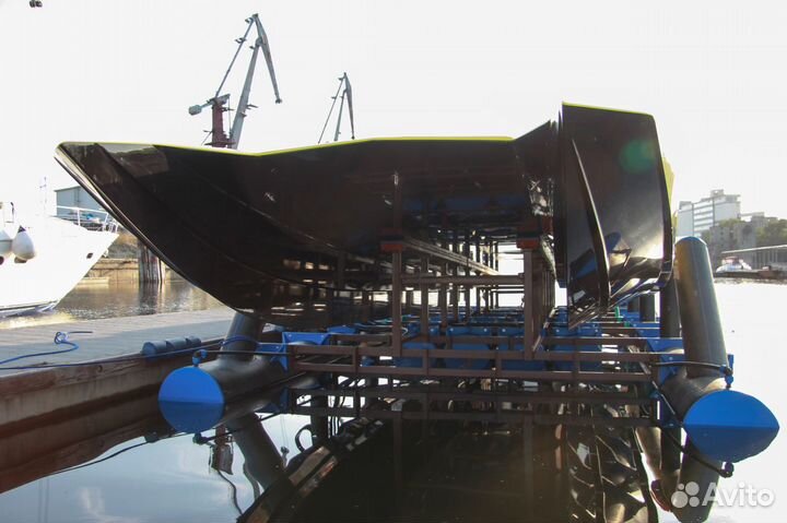 Понтон-подъемник для катеров (плавучий док)