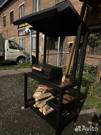 Мангал с крышей