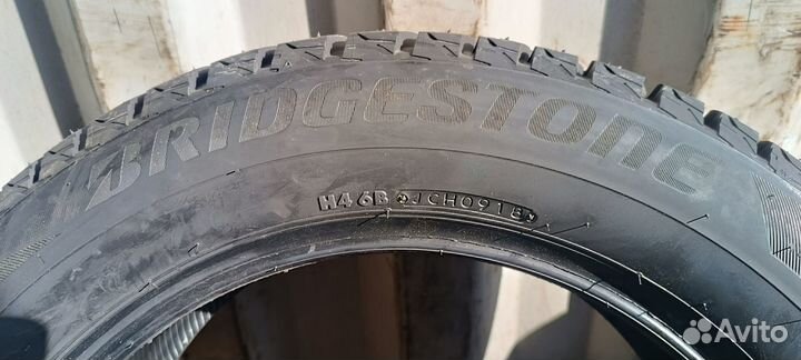 Bridgestone Blizzak Spike-02 SUV 235/55 R17