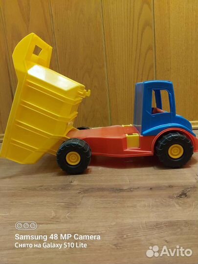 Детская машинка самосвал