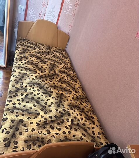 Кровать односпальная