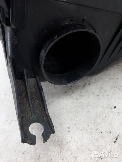 Корпус воздушного фильтра Kia Sorento внедорожник