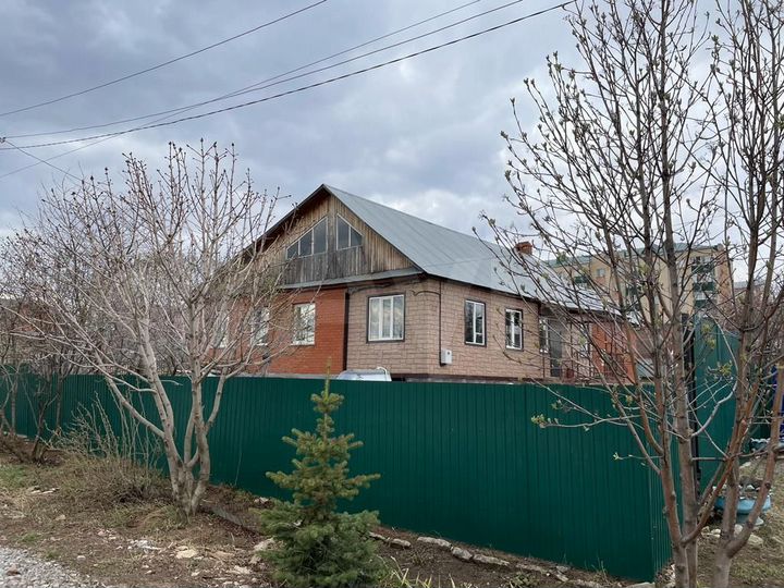 Дом 171,9 м² на участке 12,5 сот.