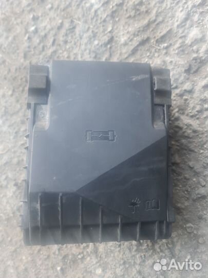 Volkswagen golf 6 блок предохранителей