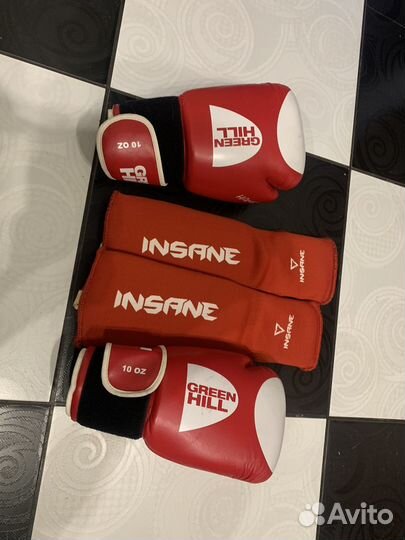Боксерские перчатки 10 oz