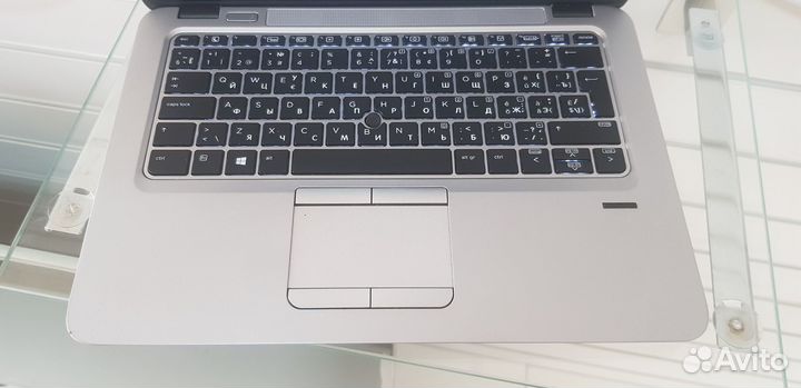 Ноутбук HP 820 G3 i5-6300\8Gb\SSD 256