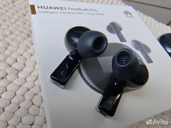 Наушники Huawei Freebuds Pro