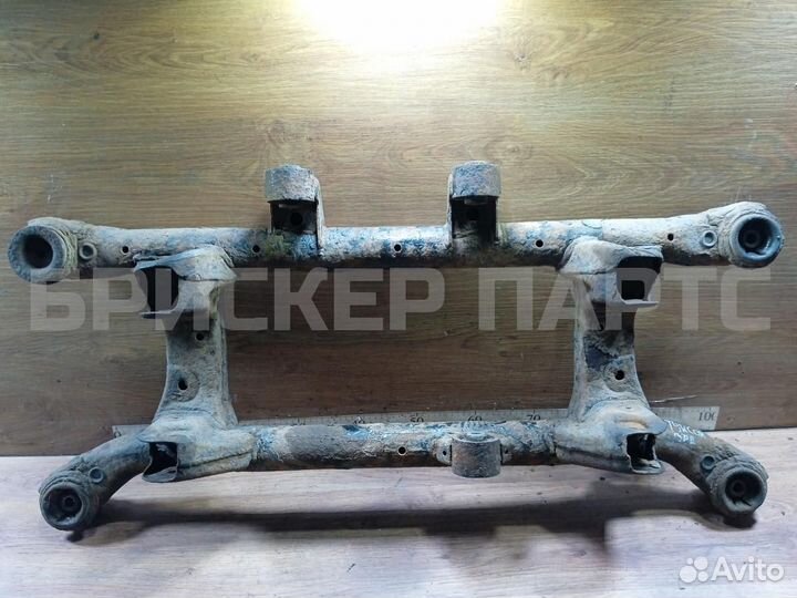 Подрамник задний Хендай Тусан 1