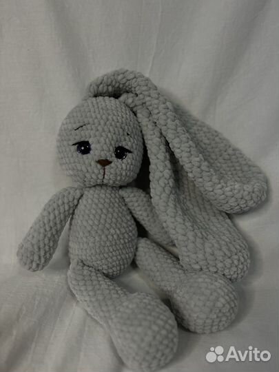 Зайчик амигуруми