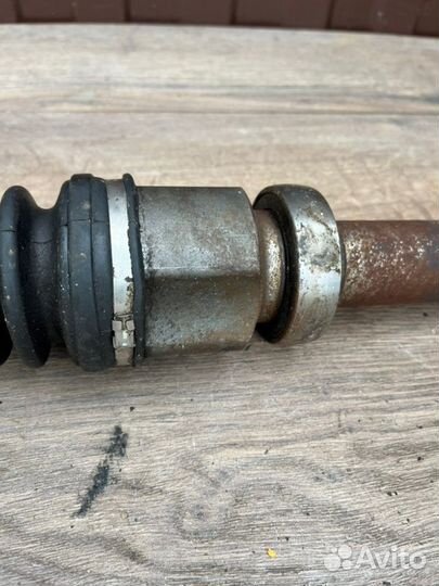 Привод передний правый Ford Focus 1 седан 1.8 2004