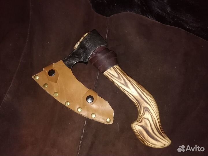 Топор кулачный