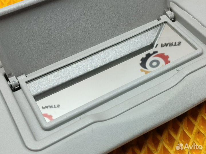 Козырек солнцезащитный левый Mercedes E W207 1.8