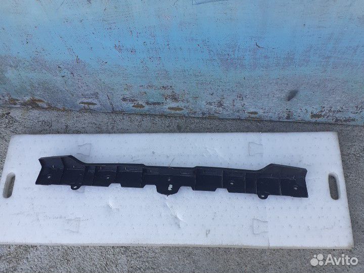 Кронштейн заднего бампера Renault Arkana