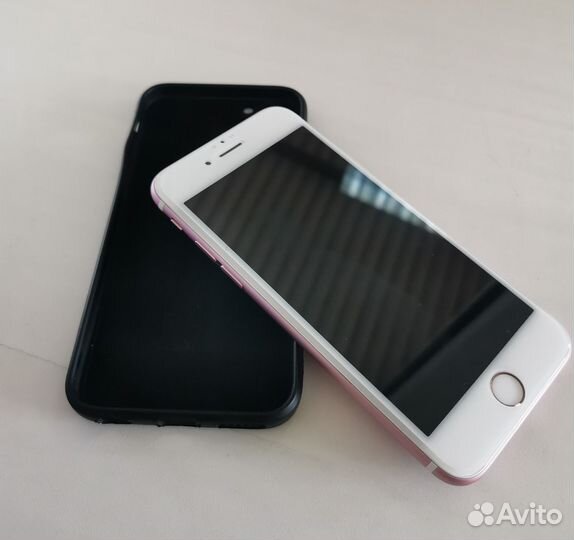 Телефон iPhone 6s