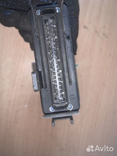 Блок управления двигателем 80 90 B3 (1986-1991)