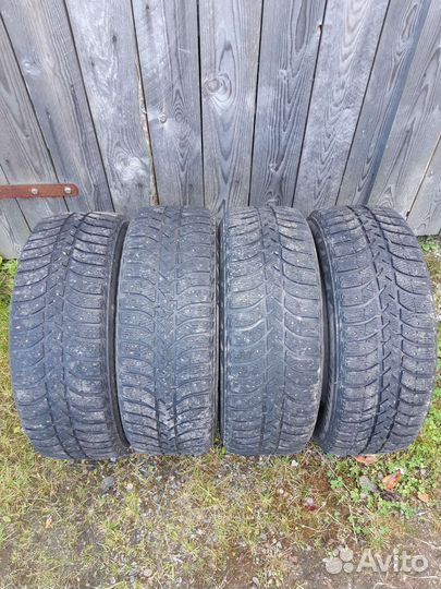 Bridgestone Ice Cruiser 5000 205/60 R16 92T