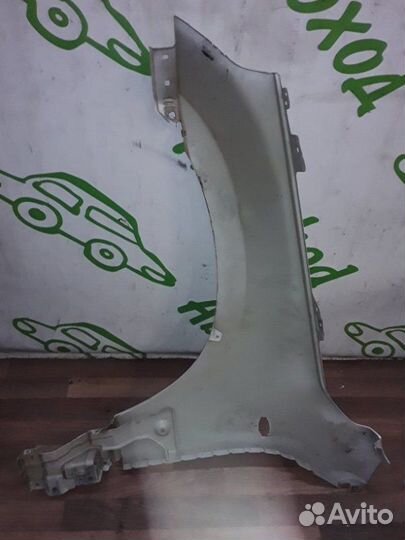 Крыло переднее правое Suzuki Grand Vitara 3