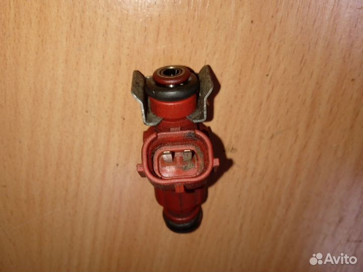 Nissan Almera (N16) II форсунка инжекторная