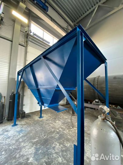 Бункер с питателем бункер накопитель