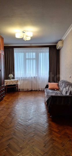 3-к. квартира, 65 м², 2/8 эт.