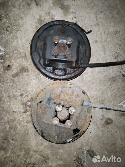 Задний кулак в сборе Рено Логан 1