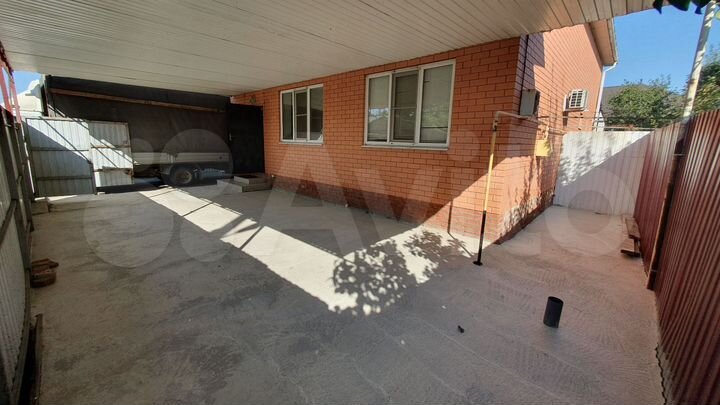 Дом 200 м² на участке 6 сот.