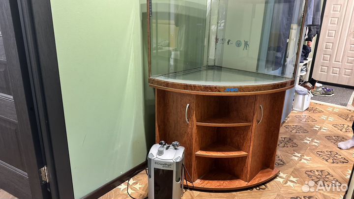 Аквариум с фильтром и светом