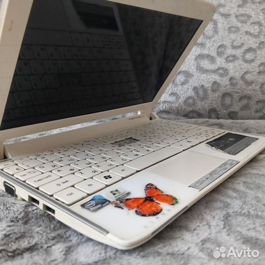 Нетбук acer aspire one