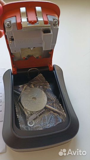 Ключница с кодовым замком