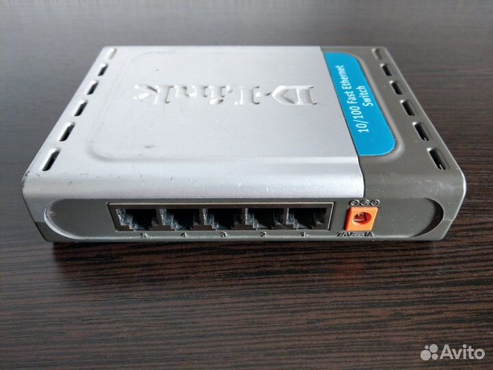 Коммутатор D-Link DES-1005D