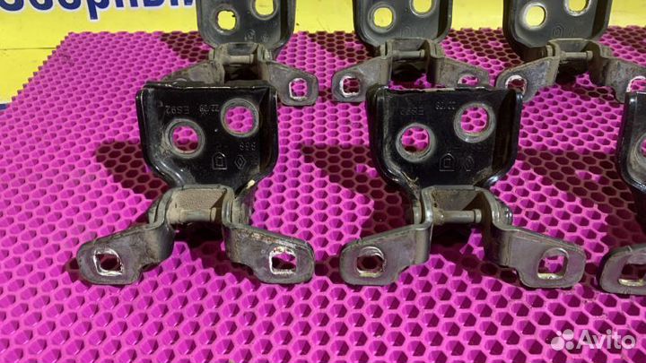 Петля двери Renault Logan