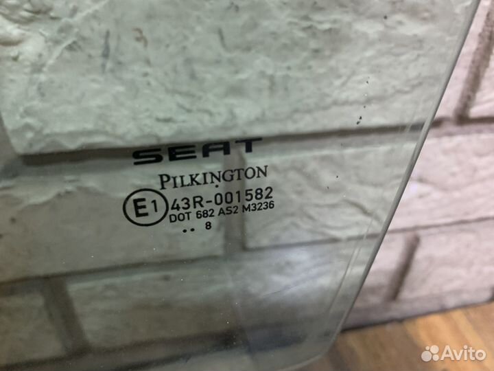 Sеаt Lеon (1Р1) Стекло двери передней LH