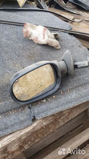Левое зеркало renault logan 1