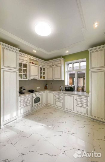 Кухонный гарнитур угловой на заказ от фабрики