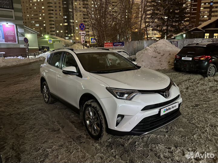 Toyota RAV4 2.0 CVT, 2016, 120 000 км