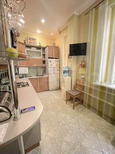 3-к. квартира, 56 м², 1/2 эт.