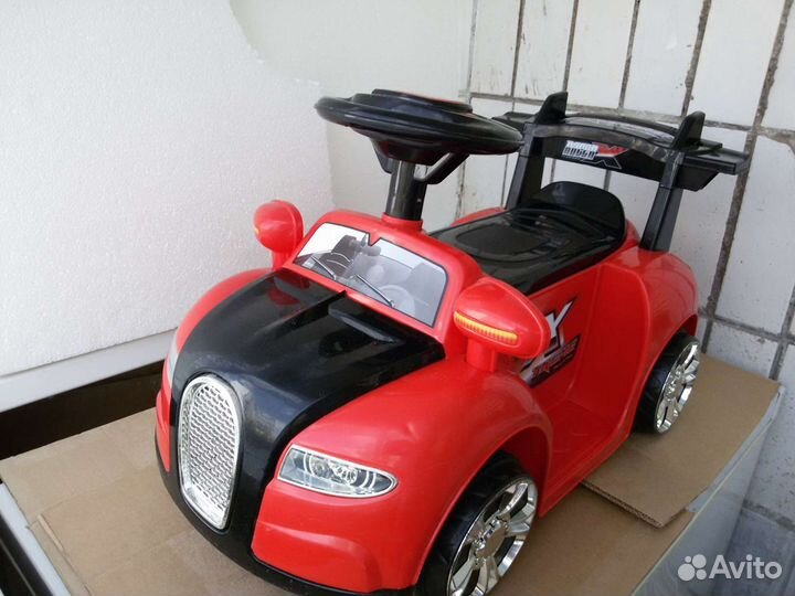 Детский автомобиль (не на ходу)