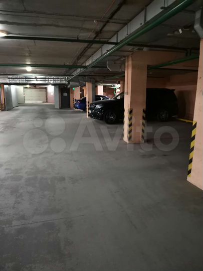 Машиноместо, 16 м²