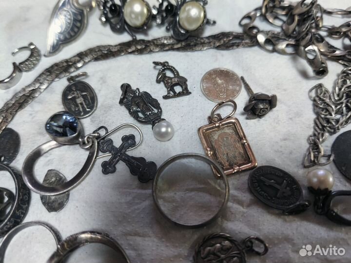 Лот серебряных изделий